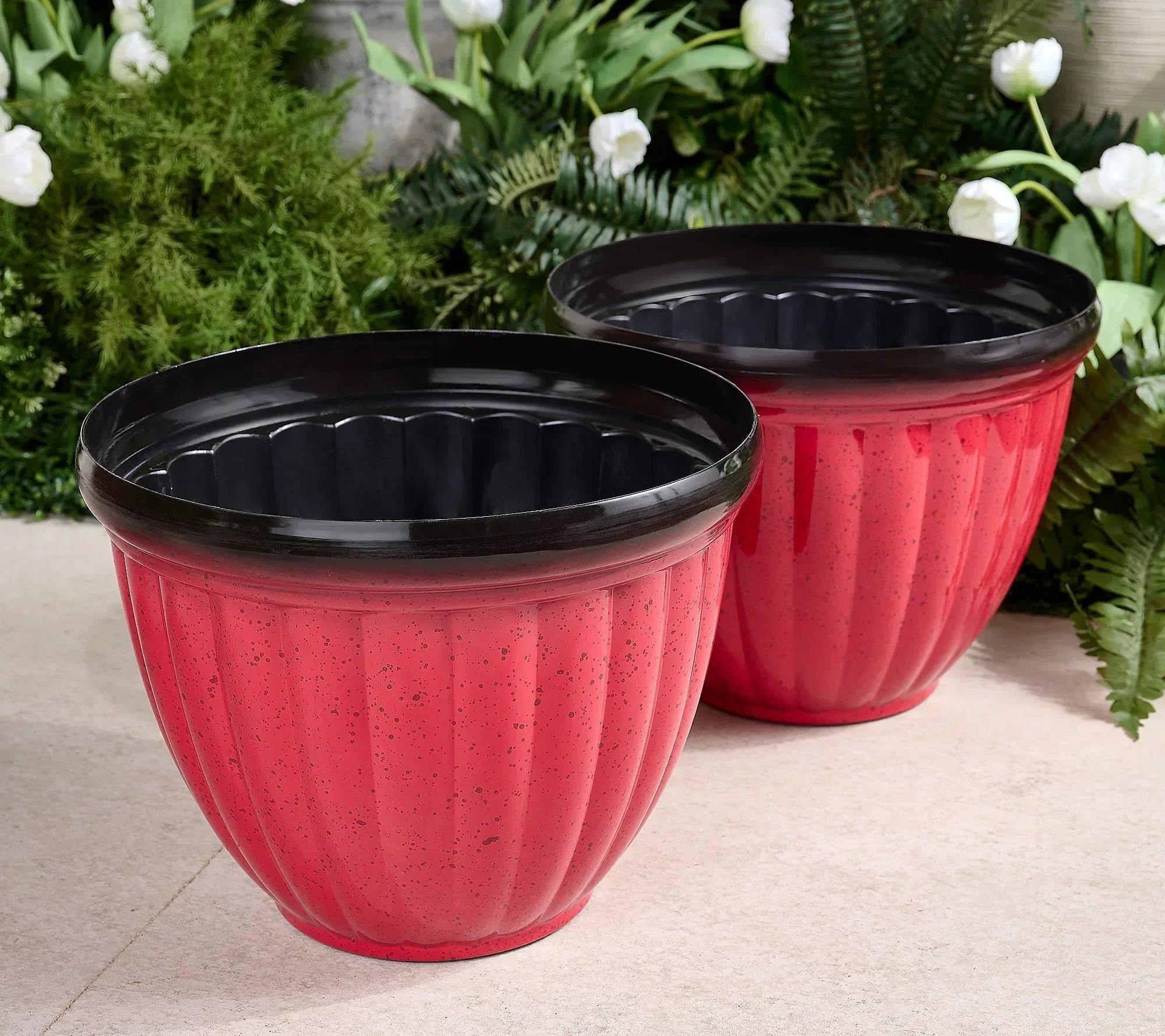 Pot de Fleurs à Nervures Spirales avec Système de Drainage Intégré