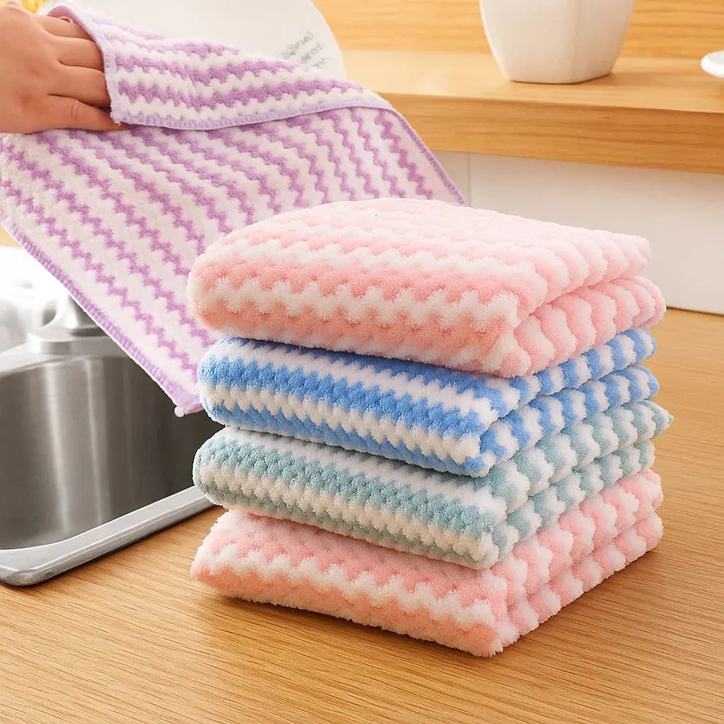 UltraClean™ – Chiffon de nettoyage en microfibre réutilisable pour la cuisine et toutes les surfaces [5 + 5 Gratuit]