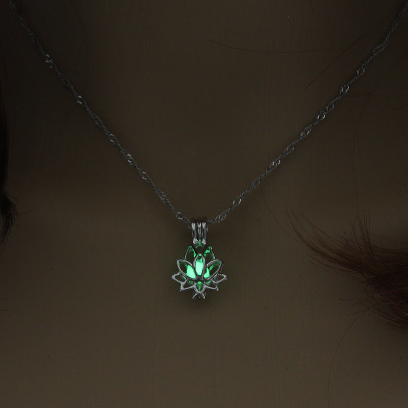 LotusFlower™ – Collier lotus envoûtant alliant beauté symbolique et élégance [50 % de réduction]