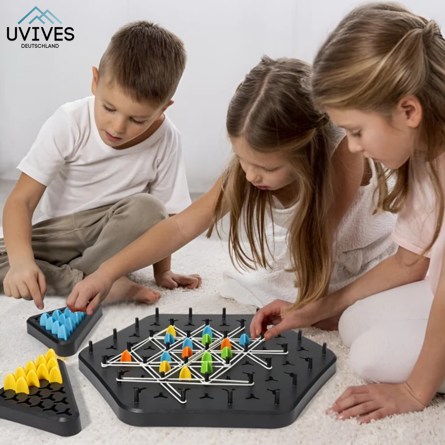 Jeu de Stratégie Triangles – Jeu de Société pour 2 à 4 Joueurs