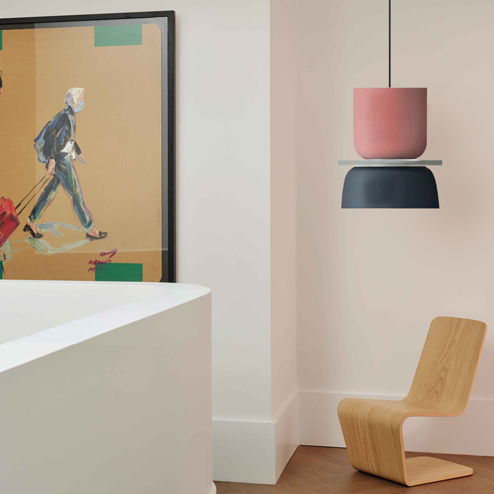 Suspension nordique avec design color block pour espaces modernes