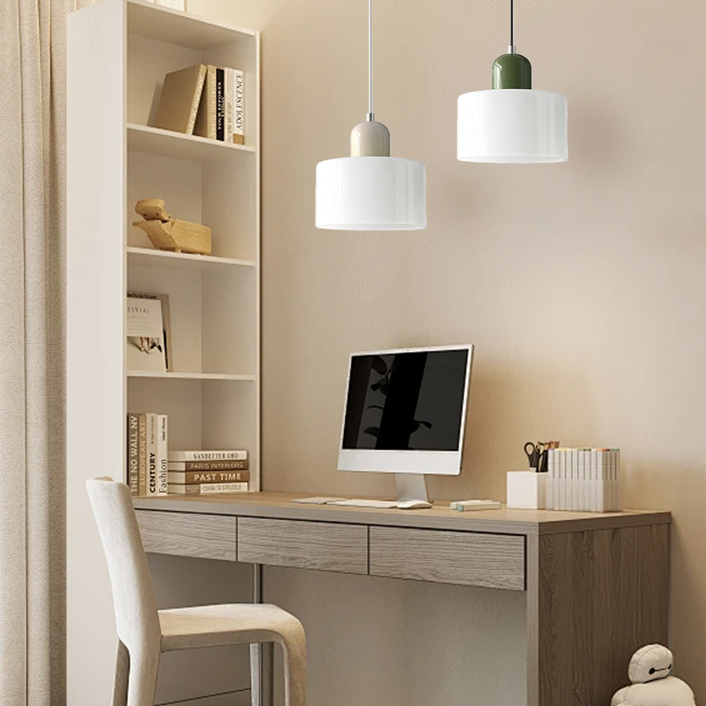 Petite suspension en verre – luminaire élégant pour intérieurs