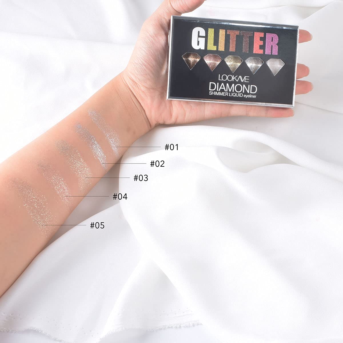 Eyeliner Liquide Waterproof à Effet Perlé pour un Trait Précis