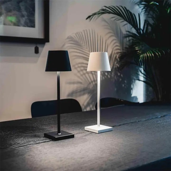 Lampe de table LED sans fil avec variateur tactile et batterie USB-C