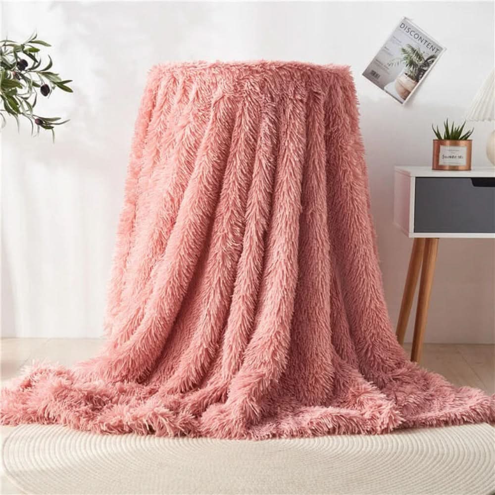 Couverture câline en fausse fourrure – douce et moelleuse pour toute l'année