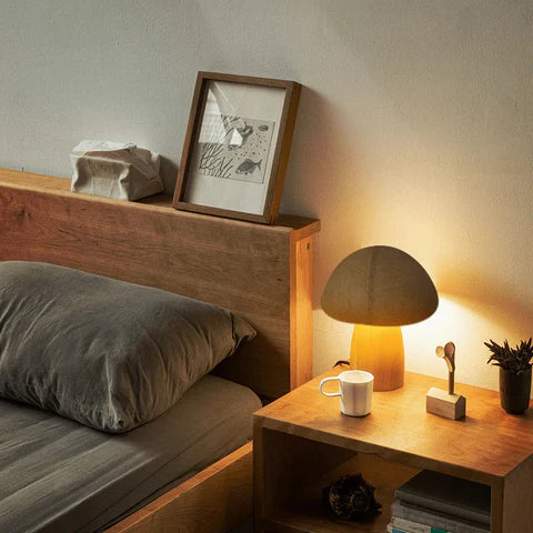 Veilleuse champignon en bois – dimmable et rechargeable par USB