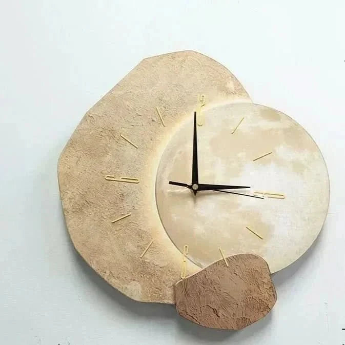 Horloge murale moderne en bois avec mécanisme silencieux et éclairage USB