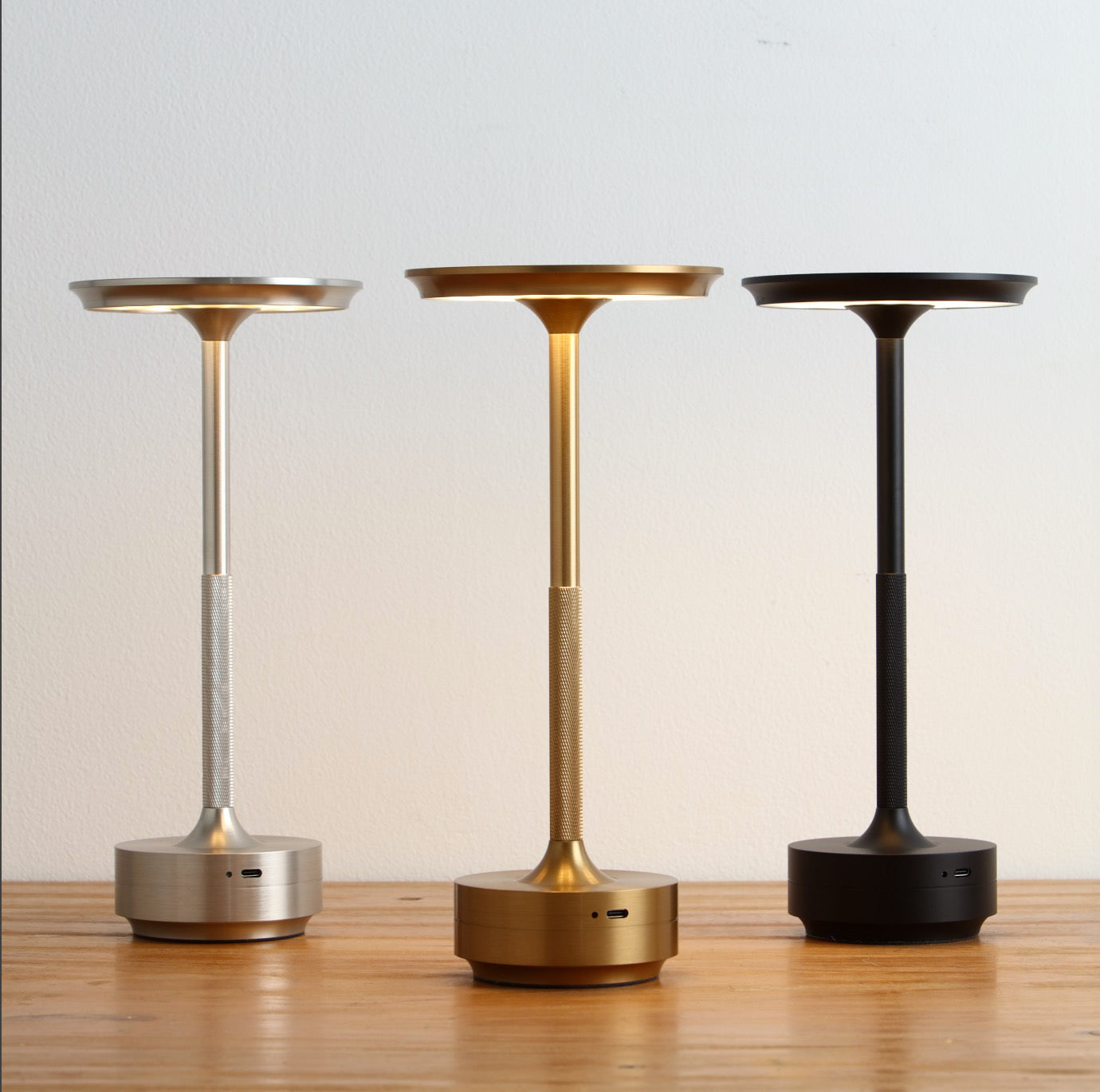 Lampe de table LED sans fil avec variateur tactile et batterie – IP44