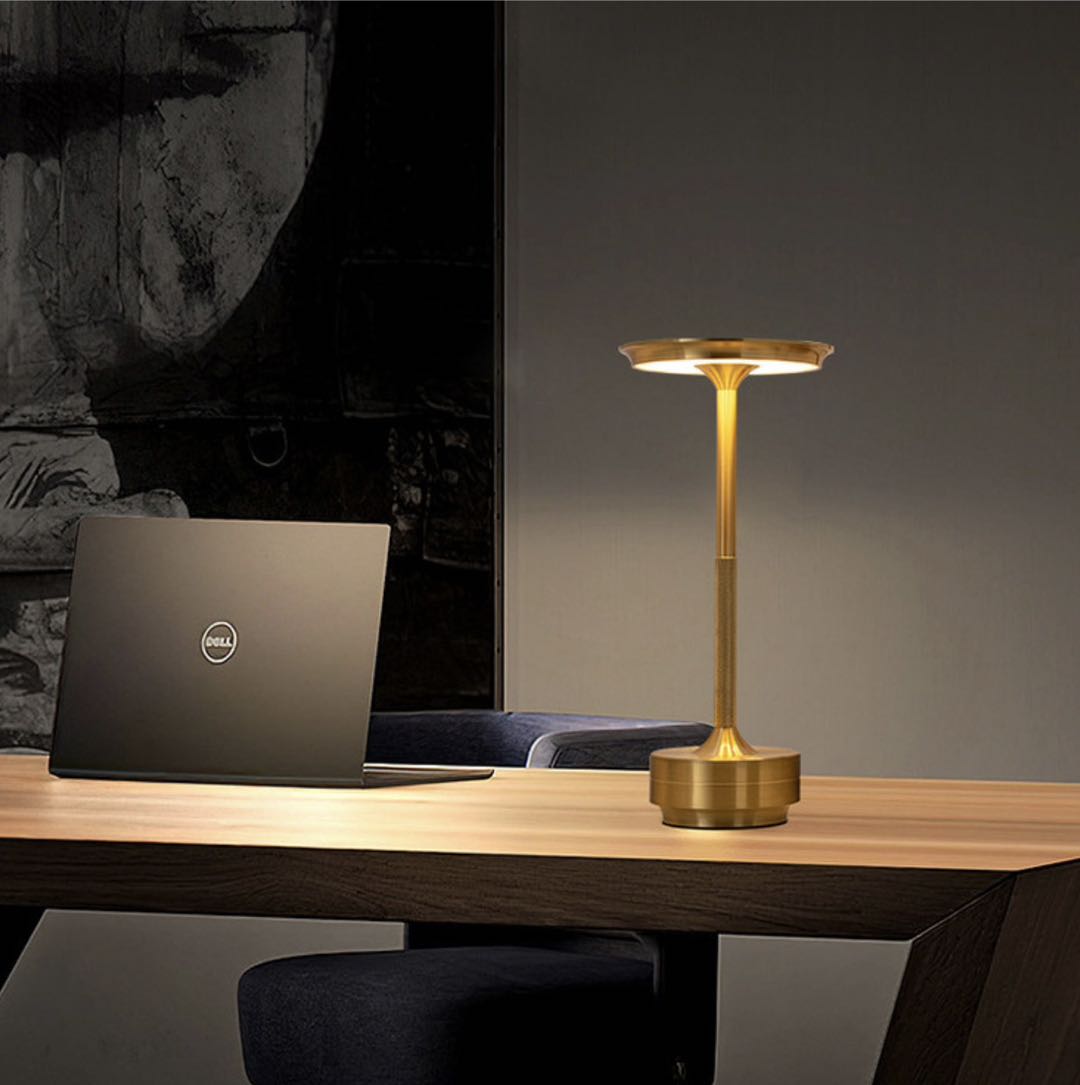 Lampe de table LED sans fil avec variateur tactile et batterie – IP44