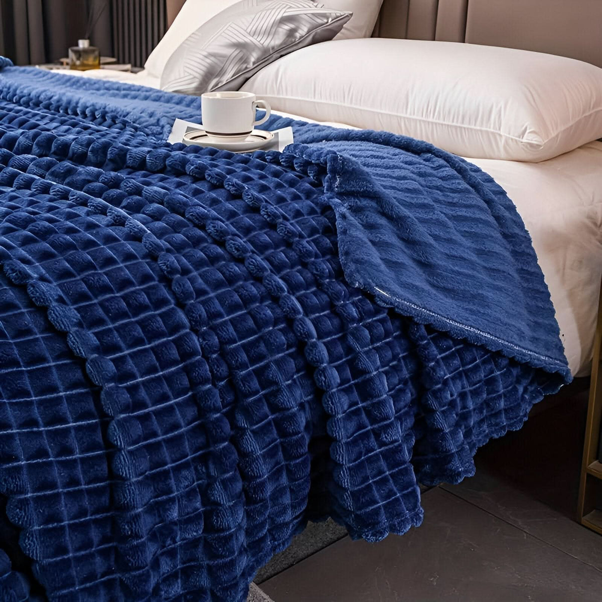 Couverture en polaire corail – ultra-douce et lavable en machine