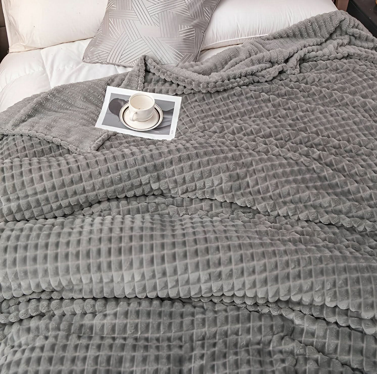 Couverture en polaire corail – ultra-douce et lavable en machine