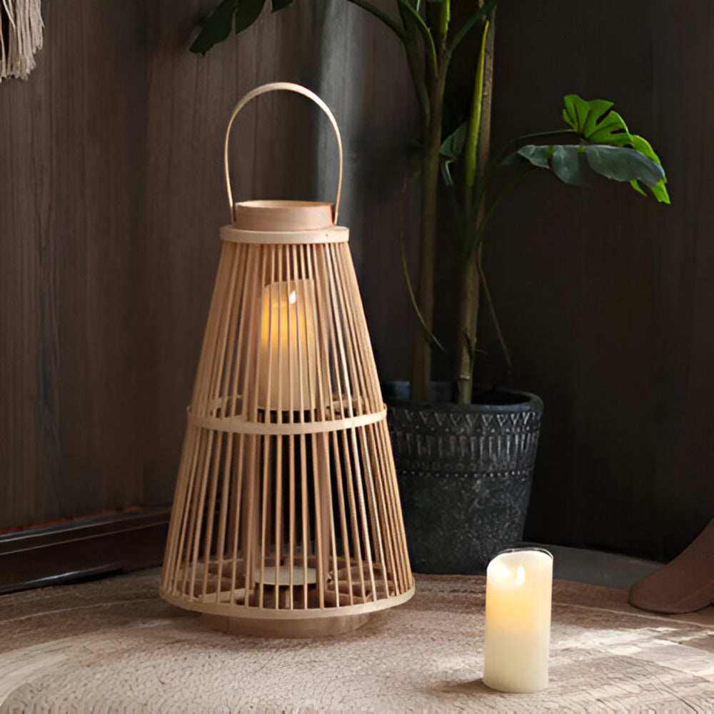Lanterne en rotin avec bougie LED – Tressée à la main pour intérieur et extérieur