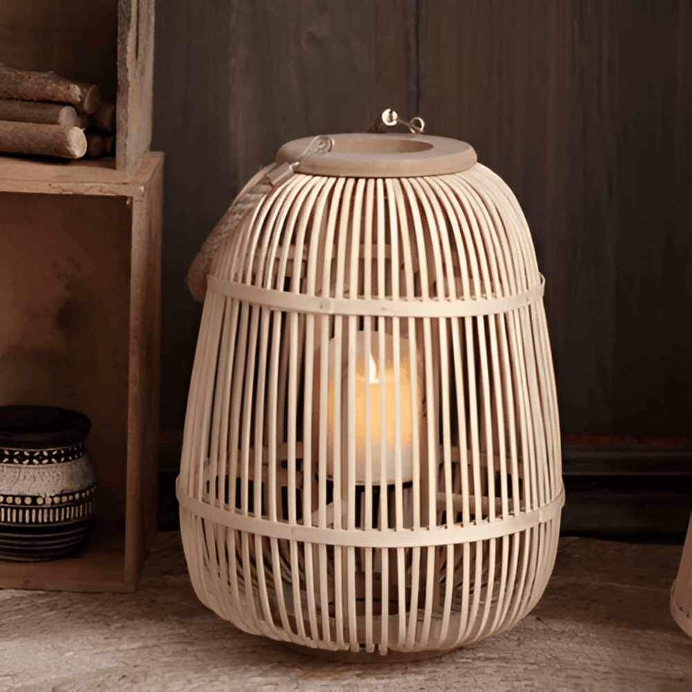 Lanterne en rotin avec bougie LED – Tressée à la main pour intérieur et extérieur