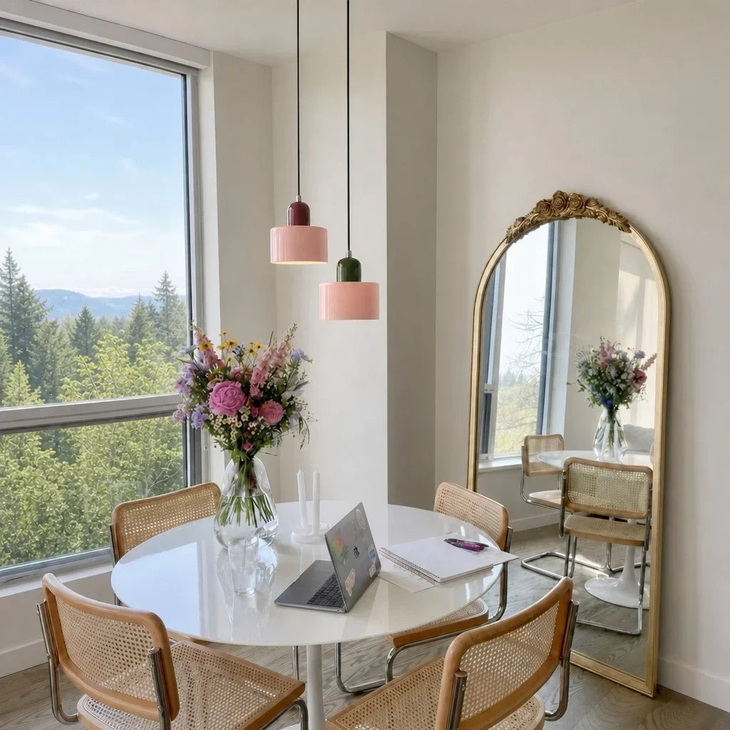 Petite suspension en verre – luminaire élégant pour intérieurs