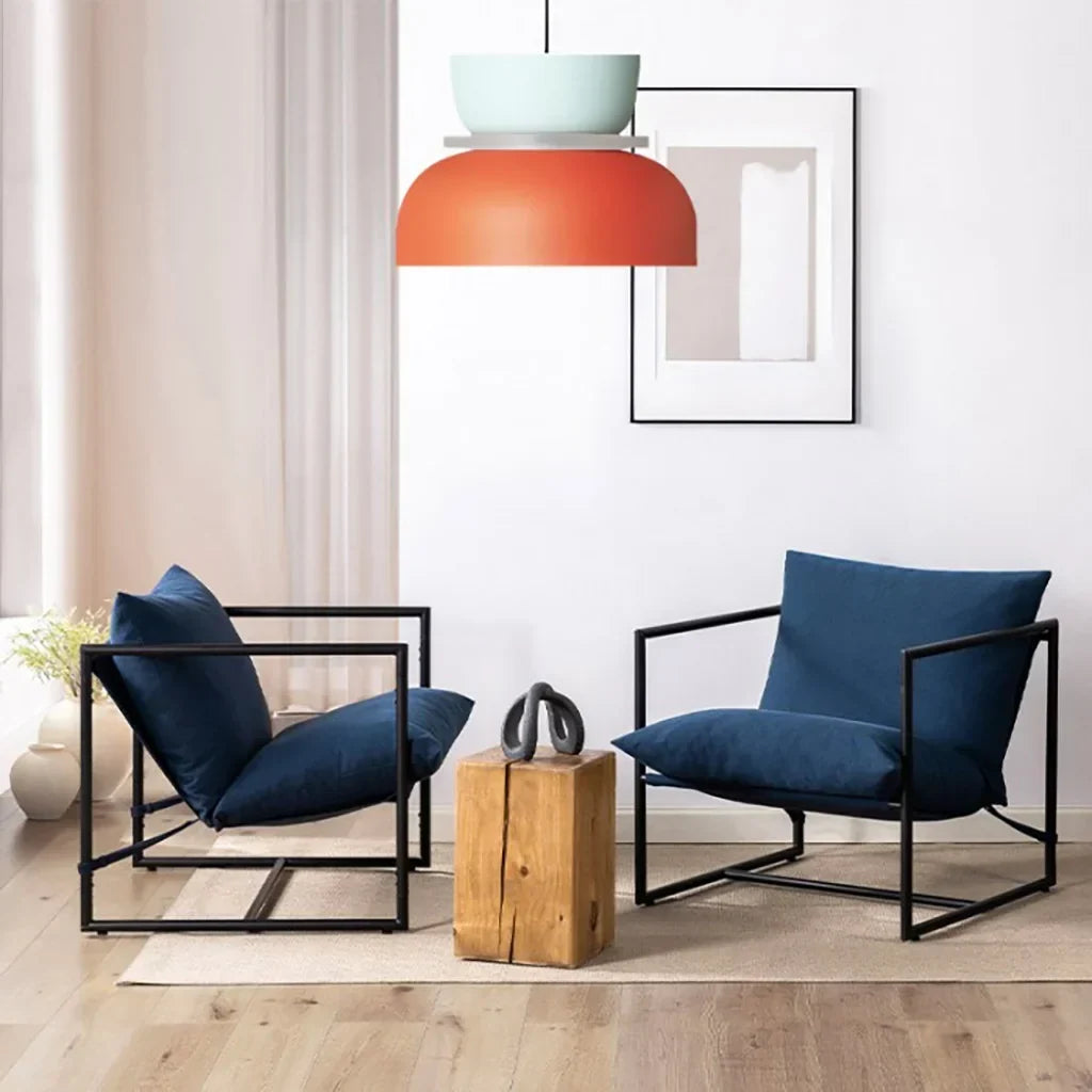 Suspension nordique avec design color block pour espaces modernes