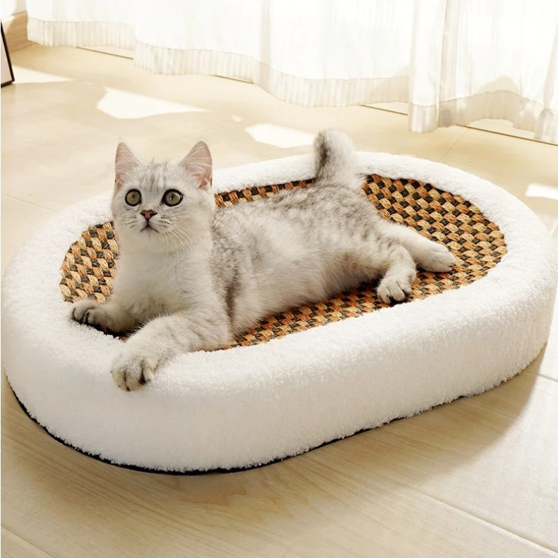 ScratchNest™ – Panier en peluche pour chat avec surface à griffer [50 % de réduction]