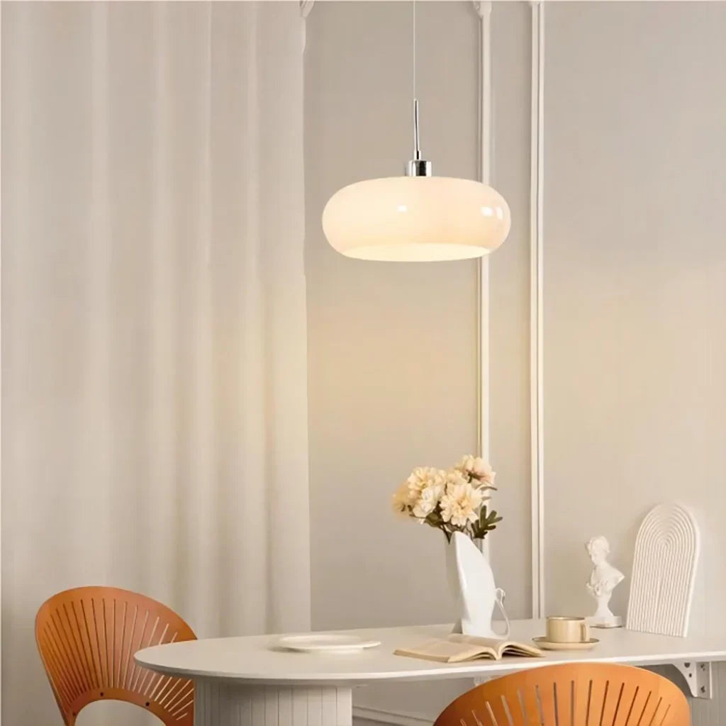 Suspension en verre style Bauhaus pour intérieurs modernes