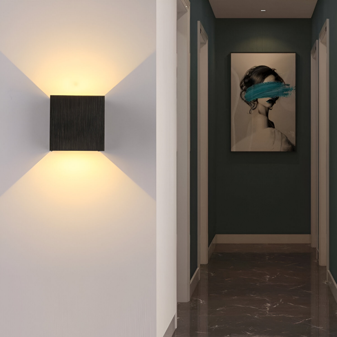 Applique murale avec USB et prise secteur – blanc chaud et blanc froid
