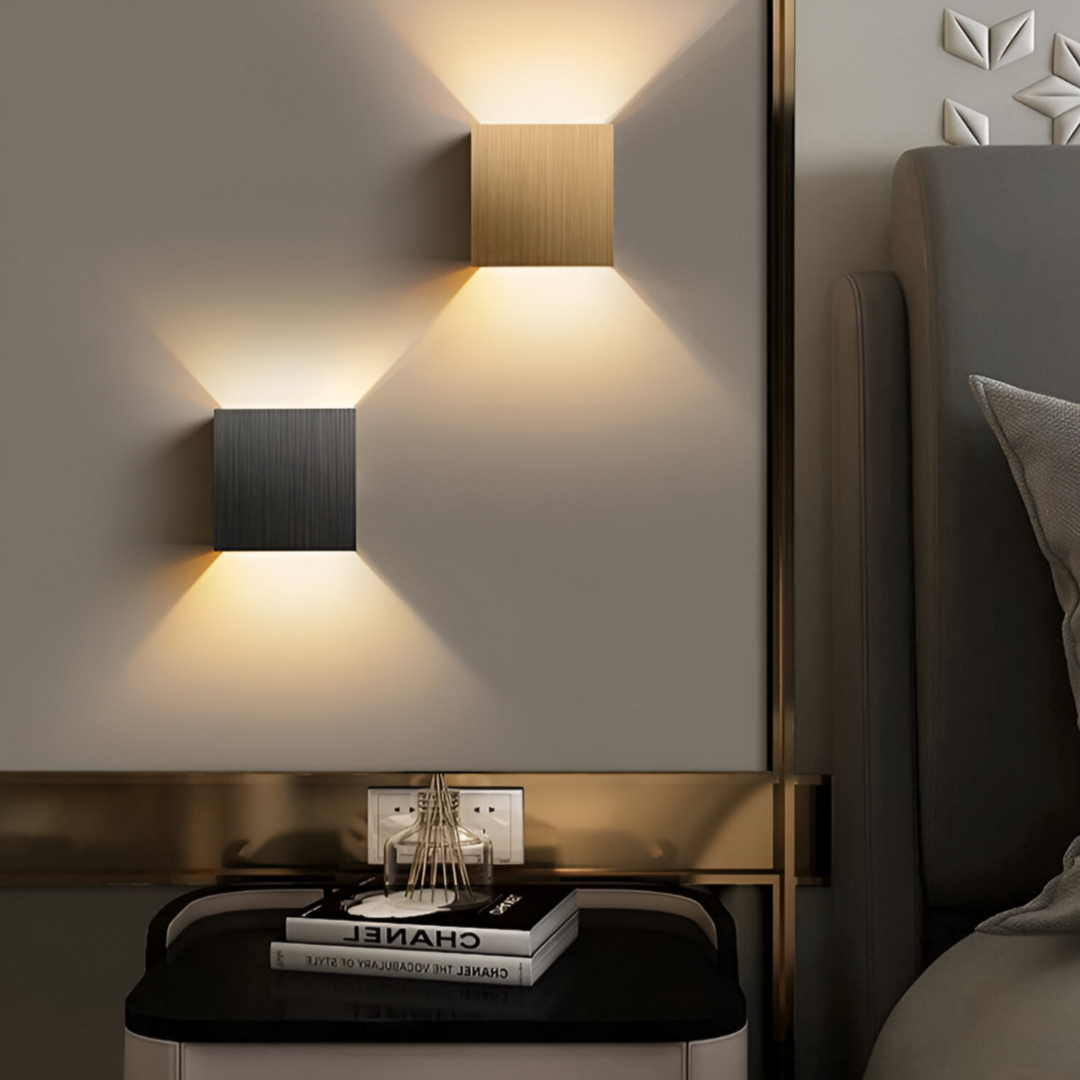 Applique murale avec USB et prise secteur – blanc chaud et blanc froid