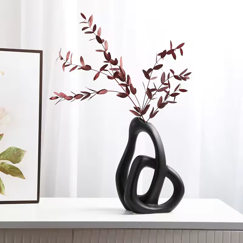 Vase en céramique en forme de cœur – objet décoratif moderne pour la maison