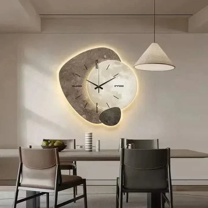 Horloge murale moderne en bois avec mécanisme silencieux et éclairage USB