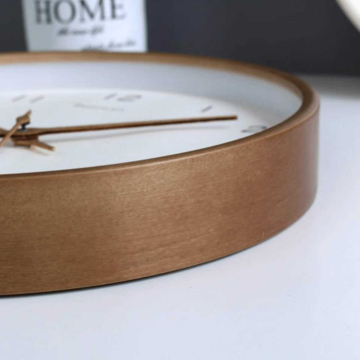 Horloge murale analogique en bois avec mécanisme silencieux – 25 cm