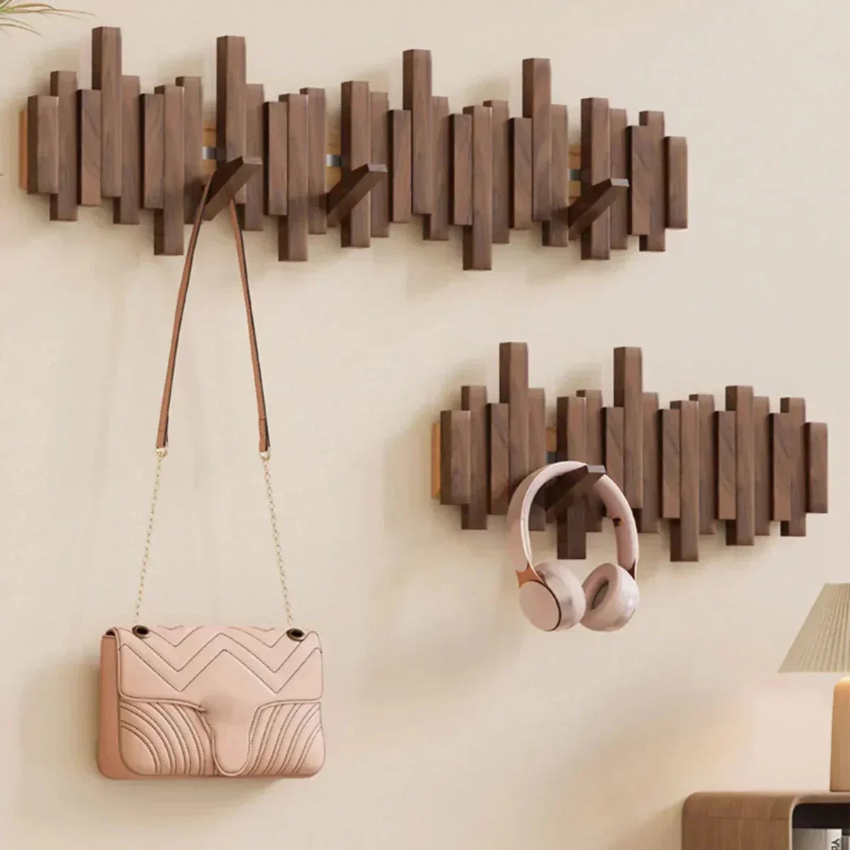 Crochet mural en bois – élégant et gain de place pour chaque pièce