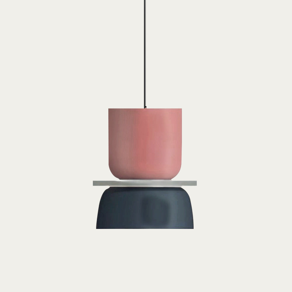 Suspension nordique avec design color block pour espaces modernes