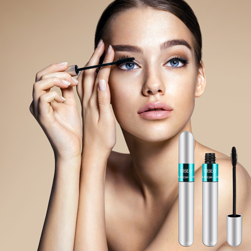 Mascara 4D Fibres de Soie pour Cils Longs, Volumineux & Définis